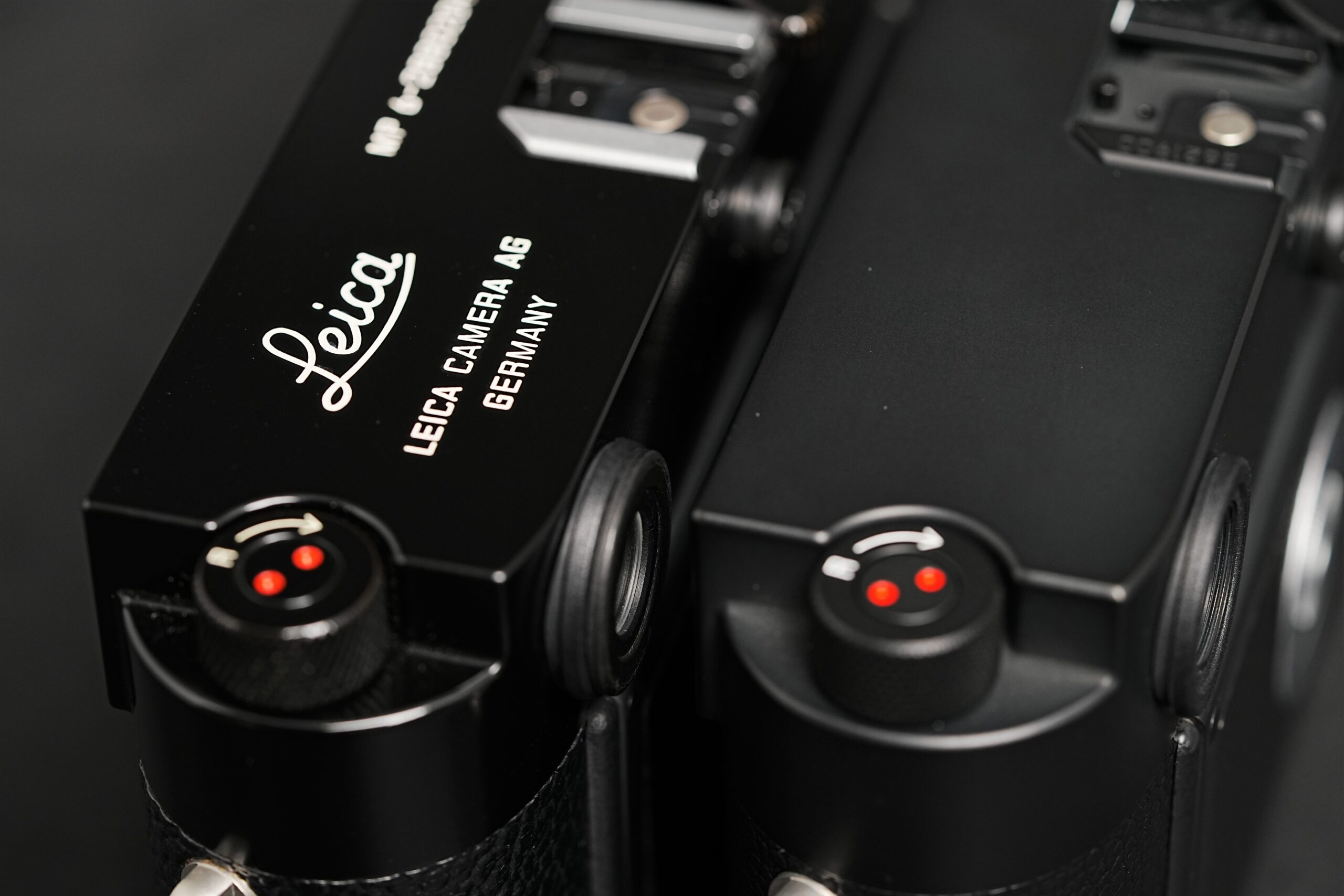 Leicaブラッククロームとブラックペイントの比較
