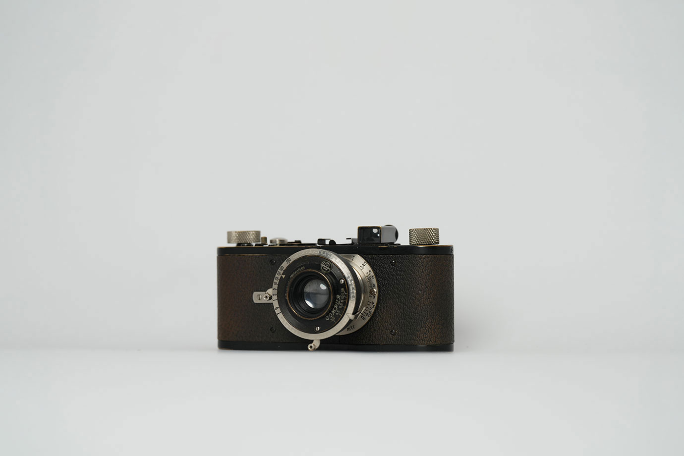 Leica Type I f3.5/50mm Ring Compur 斜め