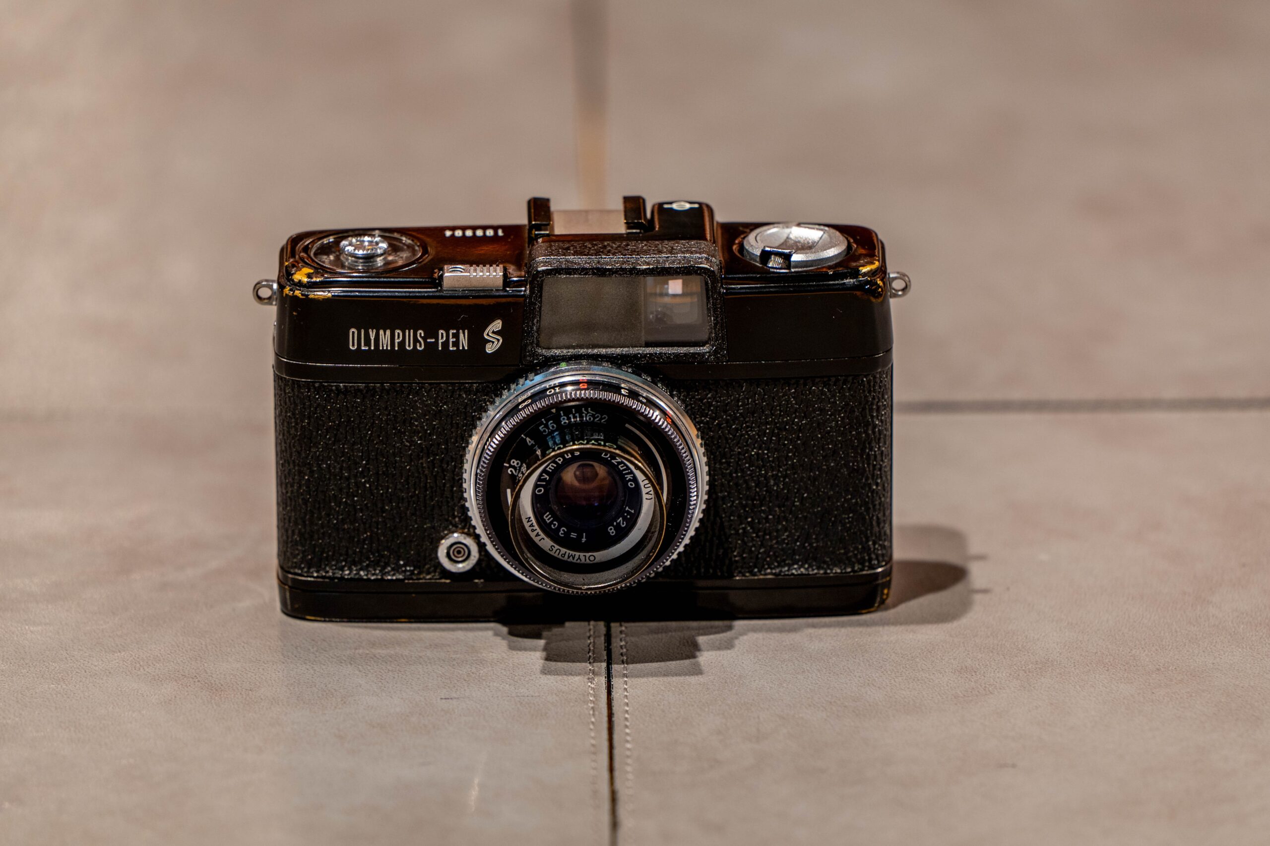 OLYMPUS PEN S 2.8 Original Black Paint