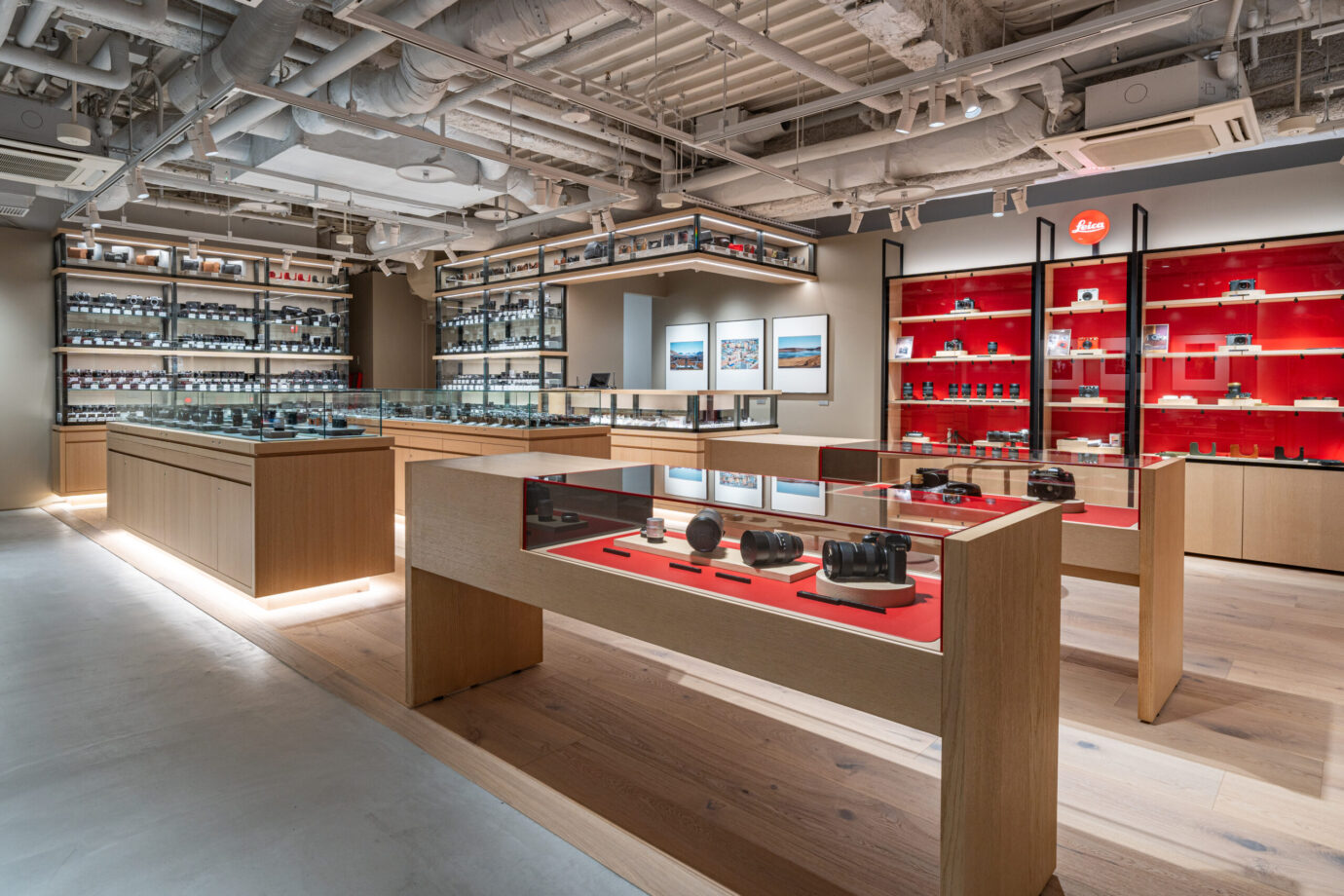 新宿 北村写真機店6Fライカブティック店内画像