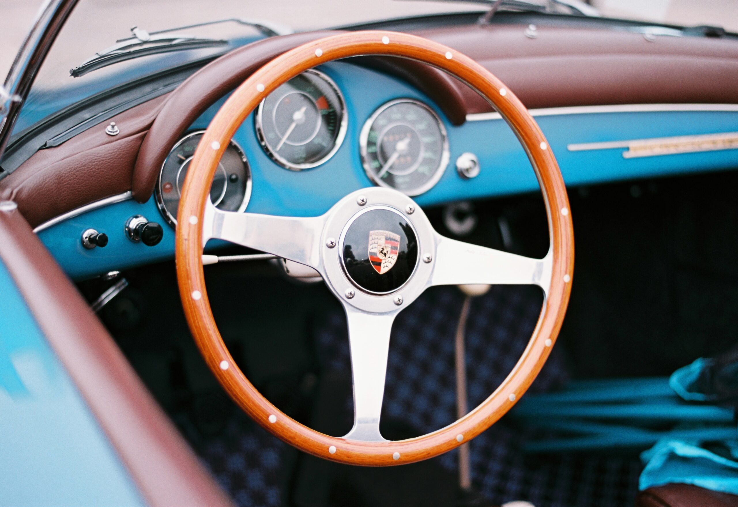 車のハンドル