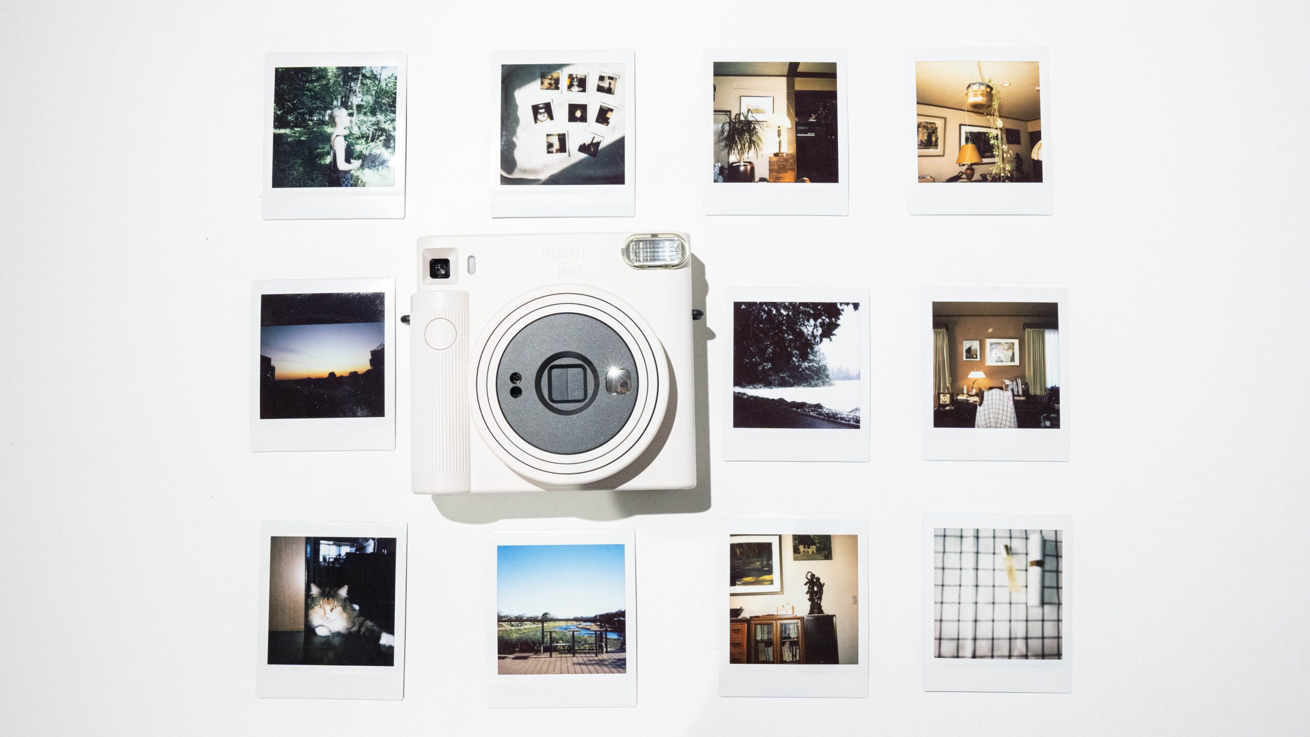 フジフイルム インスタックス スクエアSQ1 Chalk White（チョークホワイト）