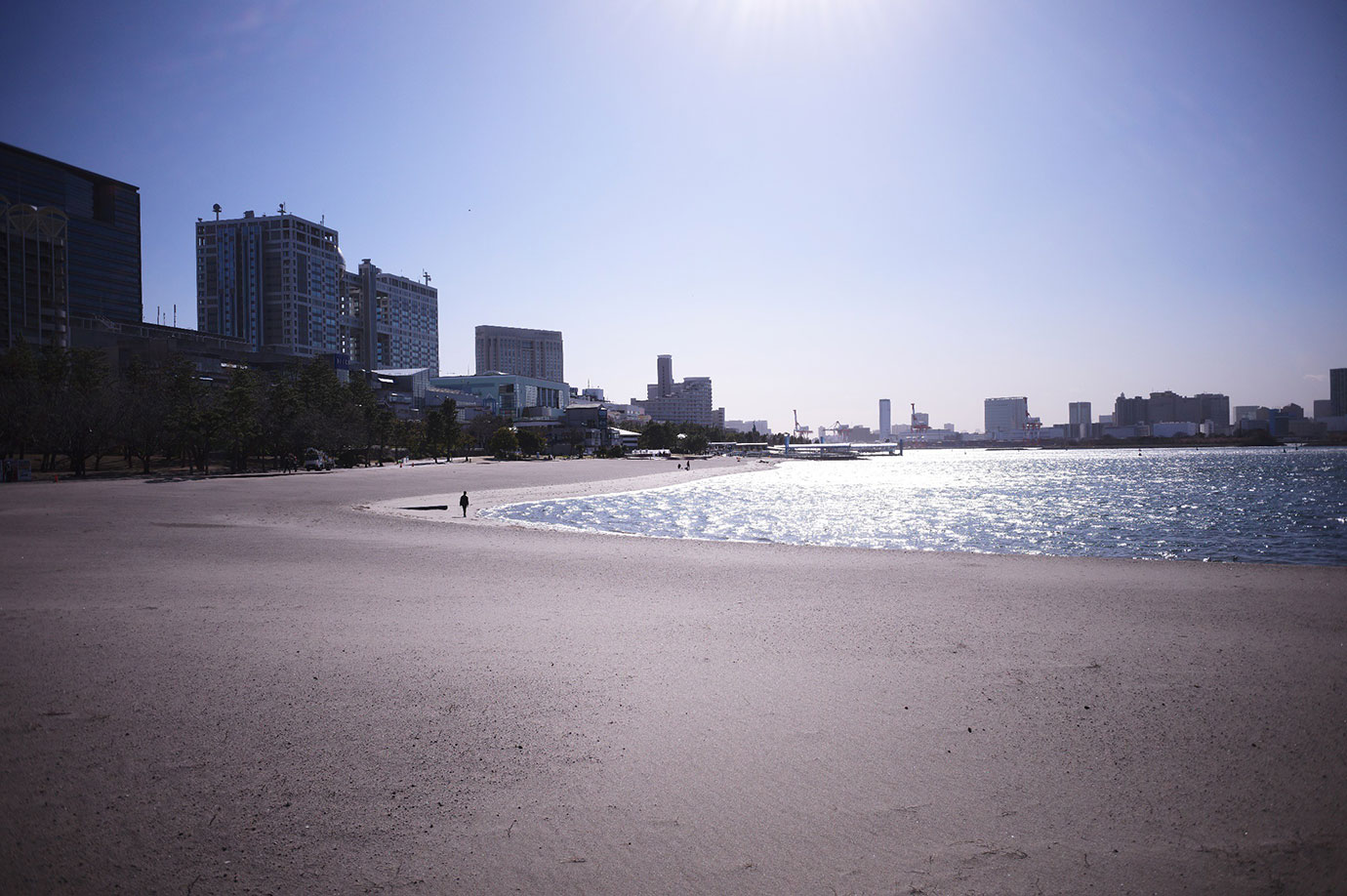 Lens: Leica Summaron-M 28/5.6 Camera: Leica M11-Pの作例（海の写真）